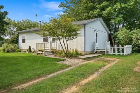 18280 Berkshire Dr, Gregory, MI 48137 photo 26
