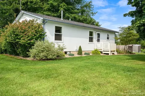 18280 Berkshire Dr, Gregory, MI 48137 photo 25