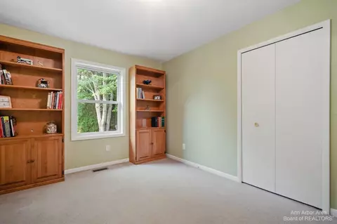 18280 Berkshire Dr, Gregory, MI 48137 photo 21
