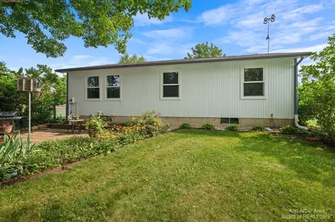 18280 Berkshire Dr, Gregory, MI 48137 photo 31