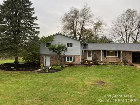 1236 Bishop Rd, Saline, MI 48176 photo 1