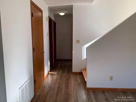 812 Waskin Dr, Tecumseh, MI 49286 photo 5
