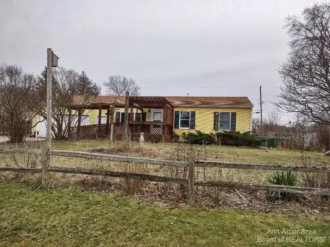 1063 Cranbrook Rd, Jackson, MI 49201 photo 1
