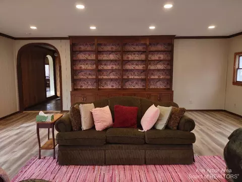 1063 Cranbrook Rd, Jackson, MI 49201 photo 5