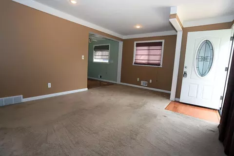 20325 Haskell St, Taylor, MI 48180 photo 3
