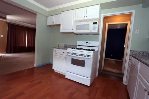 20325 Haskell St, Taylor, MI 48180 photo 6