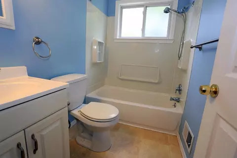 20325 Haskell St, Taylor, MI 48180 photo 8