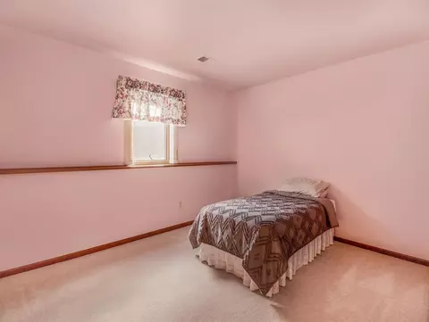 607 Echo Ct, Saline, MI 48176 photo 14