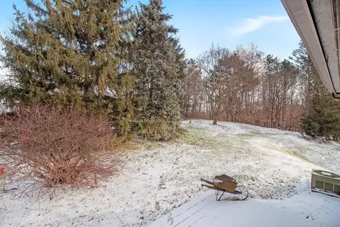 607 Echo Ct, Saline, MI 48176 photo 21