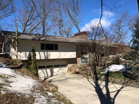 1812 Glen Dr, Jackson, MI 49203 photo 1