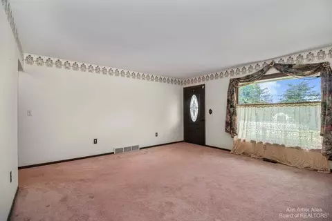 10640 Judd Rd, Willis, MI 48191 photo 4