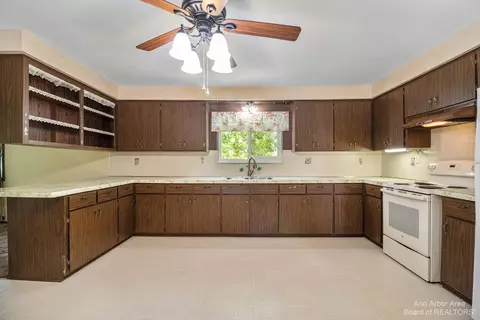 10640 Judd Rd, Willis, MI 48191 photo 7