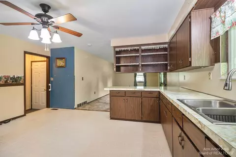 10640 Judd Rd, Willis, MI 48191 photo 8