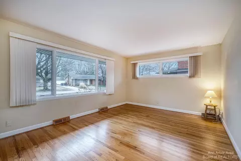 1900 Covington Dr, Ann Arbor, MI 48103 photo 15