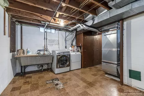 1900 Covington Dr, Ann Arbor, MI 48103 photo 45