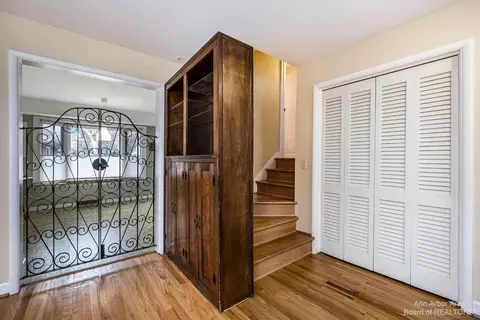 1900 Covington Dr, Ann Arbor, MI 48103 photo 16
