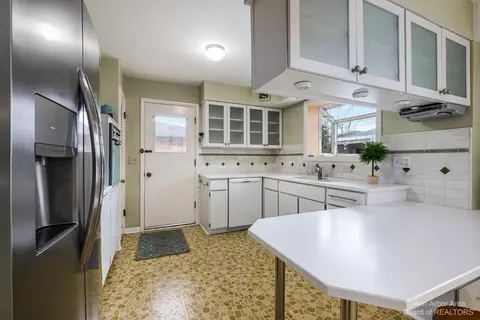 1900 Covington Dr, Ann Arbor, MI 48103 photo 22