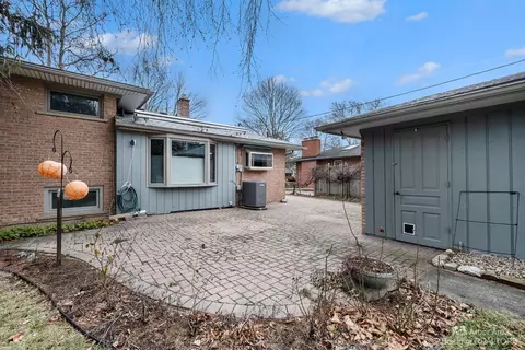 1900 Covington Dr, Ann Arbor, MI 48103 photo 11