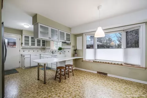 1900 Covington Dr, Ann Arbor, MI 48103 photo 17