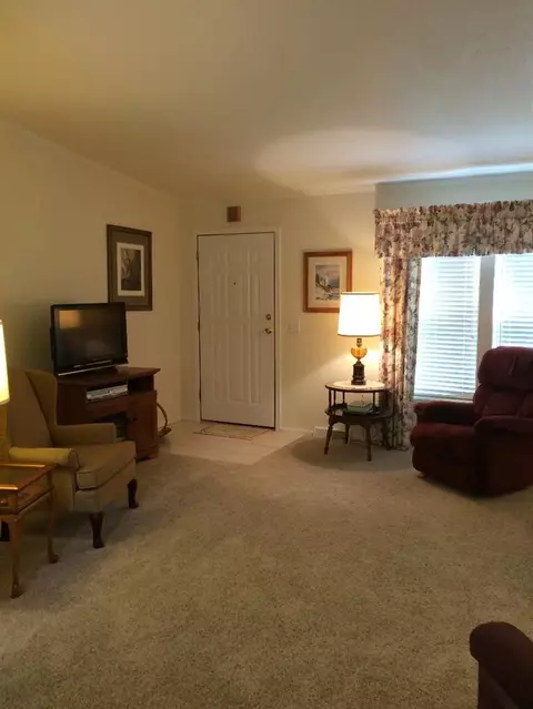 2500 Chateau Dr, Jackson, MI 49201 photo 5