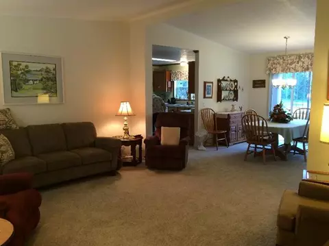 2500 Chateau Dr, Jackson, MI 49201 photo 4