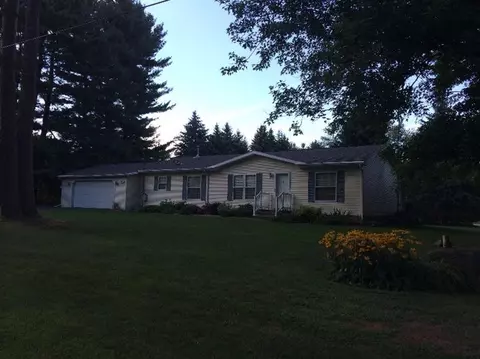 2500 Chateau Dr, Jackson, MI 49201 photo 1