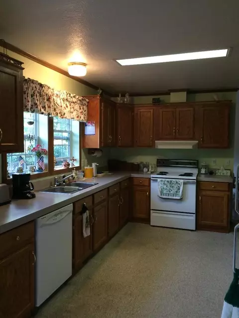 2500 Chateau Dr, Jackson, MI 49201 photo 7
