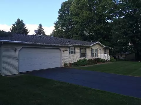 2500 Chateau Dr, Jackson, MI 49201 photo 2