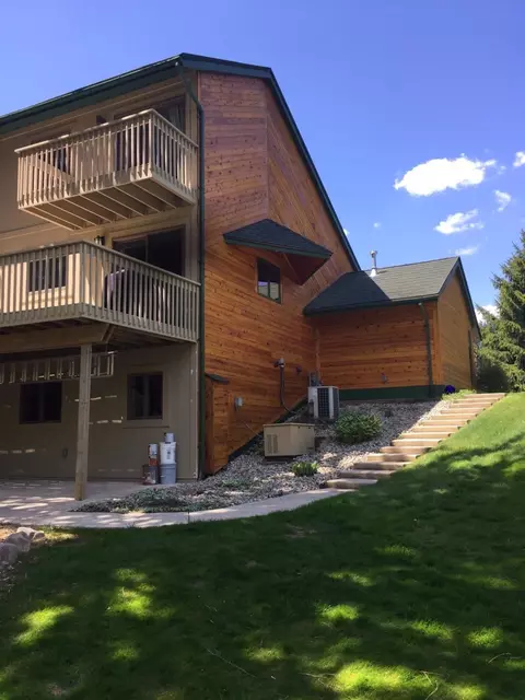 3534 E Pineview Dr, Dexter, MI 48130 photo 2