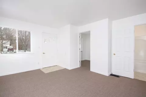 109 S Division St, Tecumseh, MI 49286 photo 8