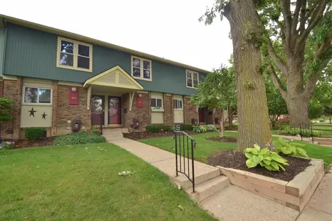 307 Clark St, Saline, MI 48176 photo 1