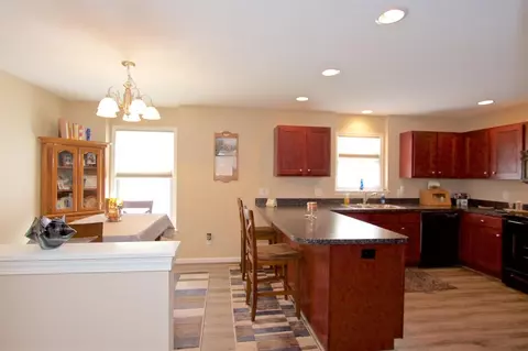667 Ridge Ln, Tecumseh, MI 49286 photo 9