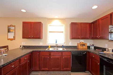667 Ridge Ln, Tecumseh, MI 49286 photo 17