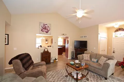667 Ridge Ln, Tecumseh, MI 49286 photo 8