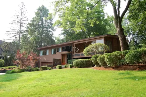 2996 Devonshire Rd, Ann Arbor, MI 48104 photo 2