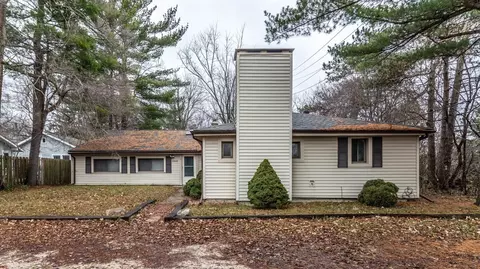3345 Packard, Ann Arbor, MI 48108 photo 3