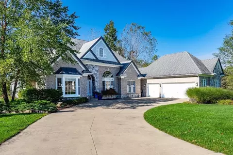 3801 Crystal Ct, Dexter, MI 48130 photo 2