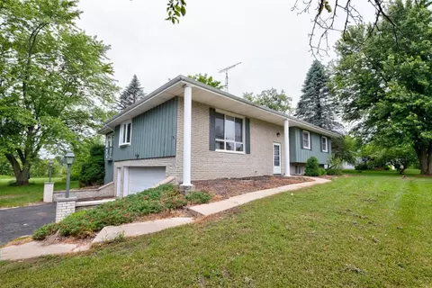 39 Ridgemont Dr, Adrian, MI 49221 photo 1