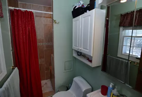 908 Edgewood St, Jackson, MI 49202 photo 13