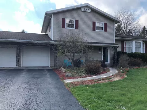 908 Edgewood St, Jackson, MI 49202 photo 1