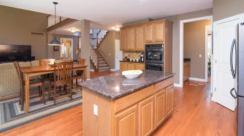 48837 Castleford Dr, Canton, MI 48187 photo 14