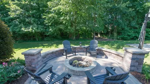 48837 Castleford Dr, Canton, MI 48187 photo 52