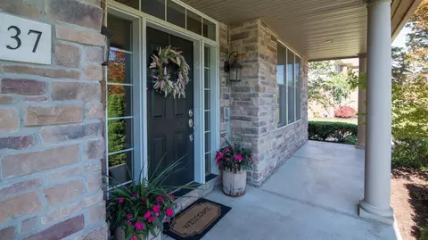 48837 Castleford Dr, Canton, MI 48187 photo 3