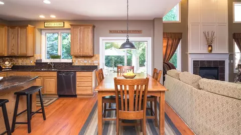 48837 Castleford Dr, Canton, MI 48187 photo 12