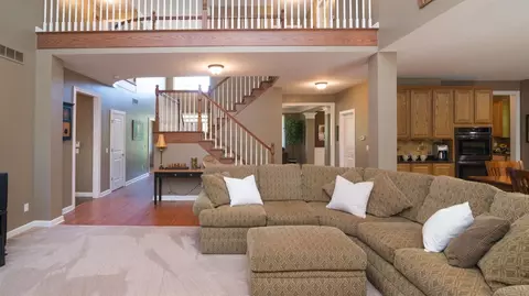 48837 Castleford Dr, Canton, MI 48187 photo 9
