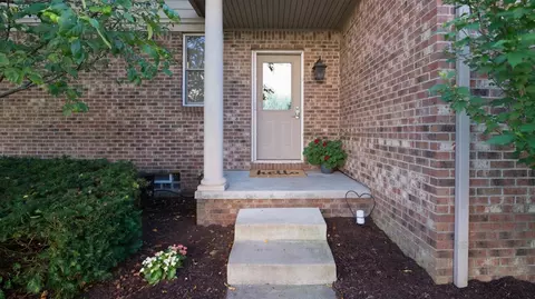 48837 Castleford Dr, Canton, MI 48187 photo 6