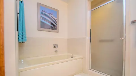 576 Glendale Cir, Ann Arbor, MI 48103 photo 24