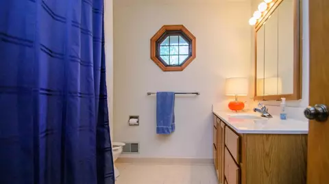576 Glendale Cir, Ann Arbor, MI 48103 photo 30