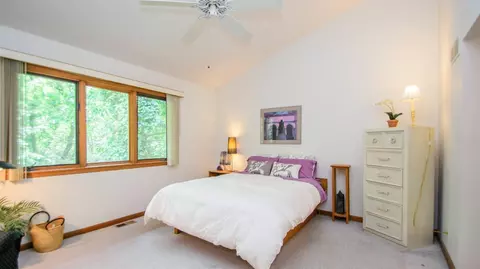 576 Glendale Cir, Ann Arbor, MI 48103 photo 20