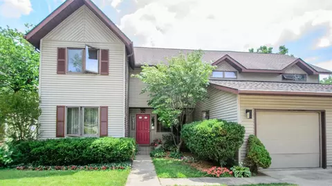576 Glendale Cir, Ann Arbor, MI 48103 photo 1